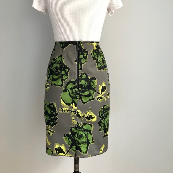 Skirt - Picture 3 of 4